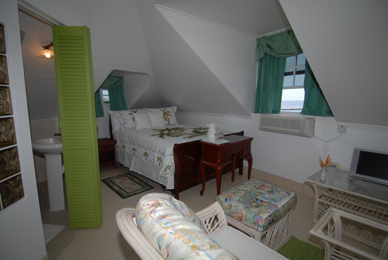 Deyna'S City Inn St. George's Экстерьер фото