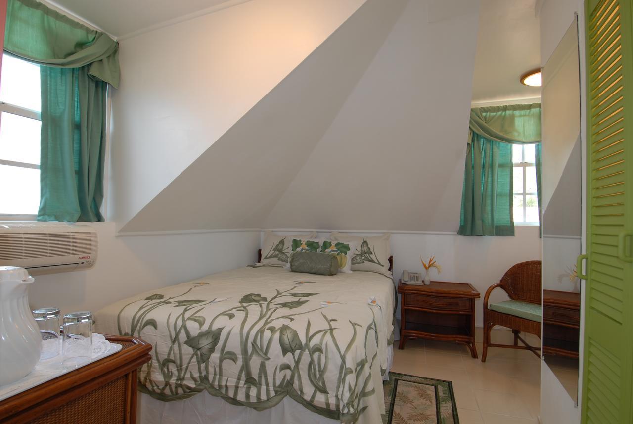 Deyna'S City Inn St. George's Экстерьер фото