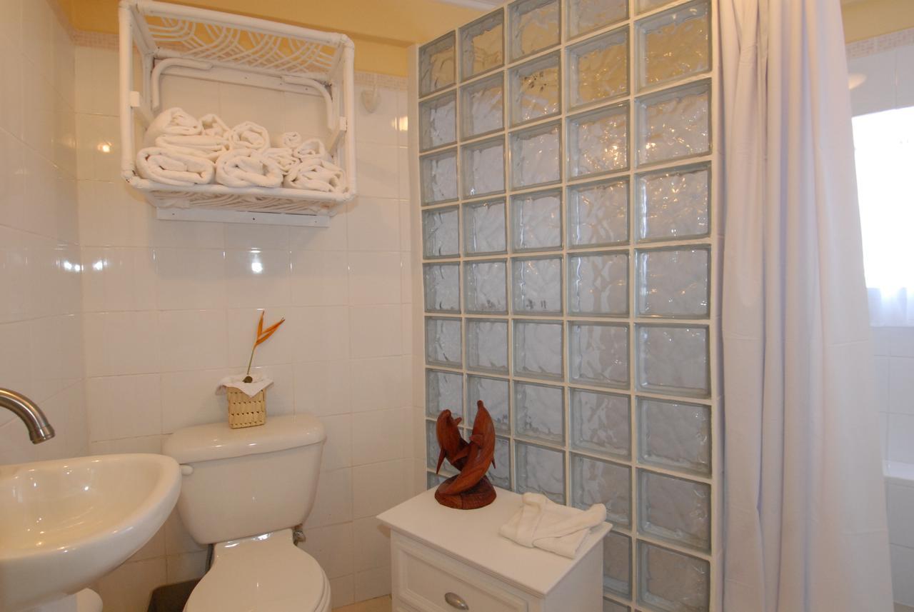 Deyna'S City Inn St. George's Экстерьер фото